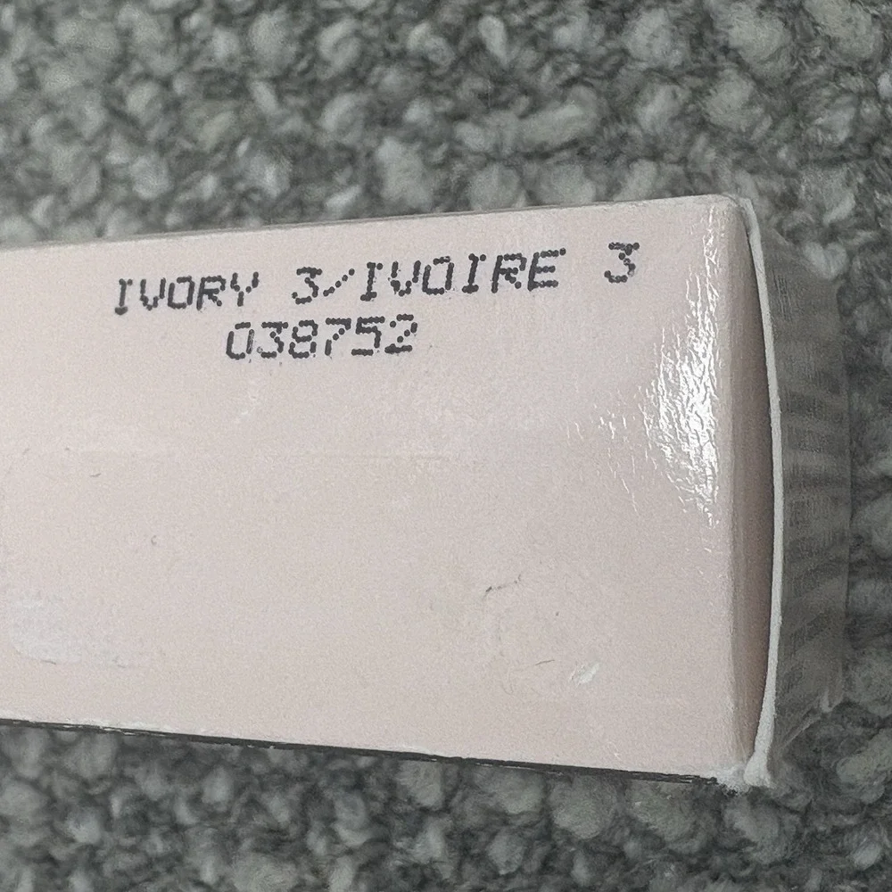Mary Kay Foundation Makeup Ivory 3 Combination To‎ Oily Matte NIB